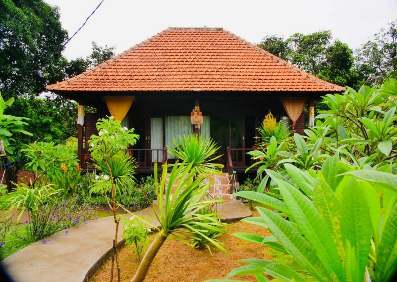 Titi Hostel Lembongan Zewnętrze zdjęcie
