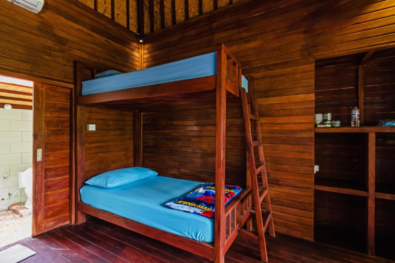 Titi Hostel Lembongan Zewnętrze zdjęcie